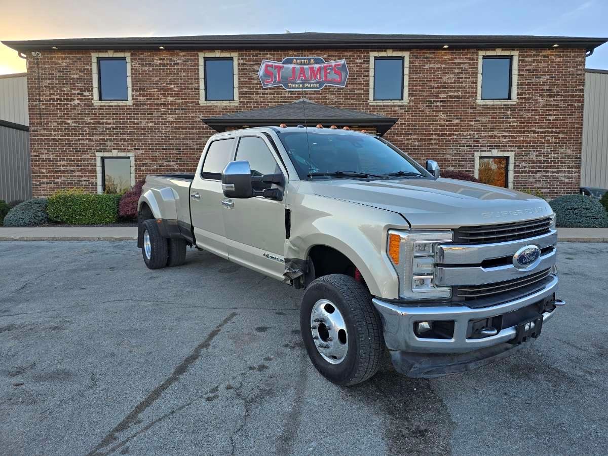 2017 Ford F-350 Super Duty King Ranch's photo