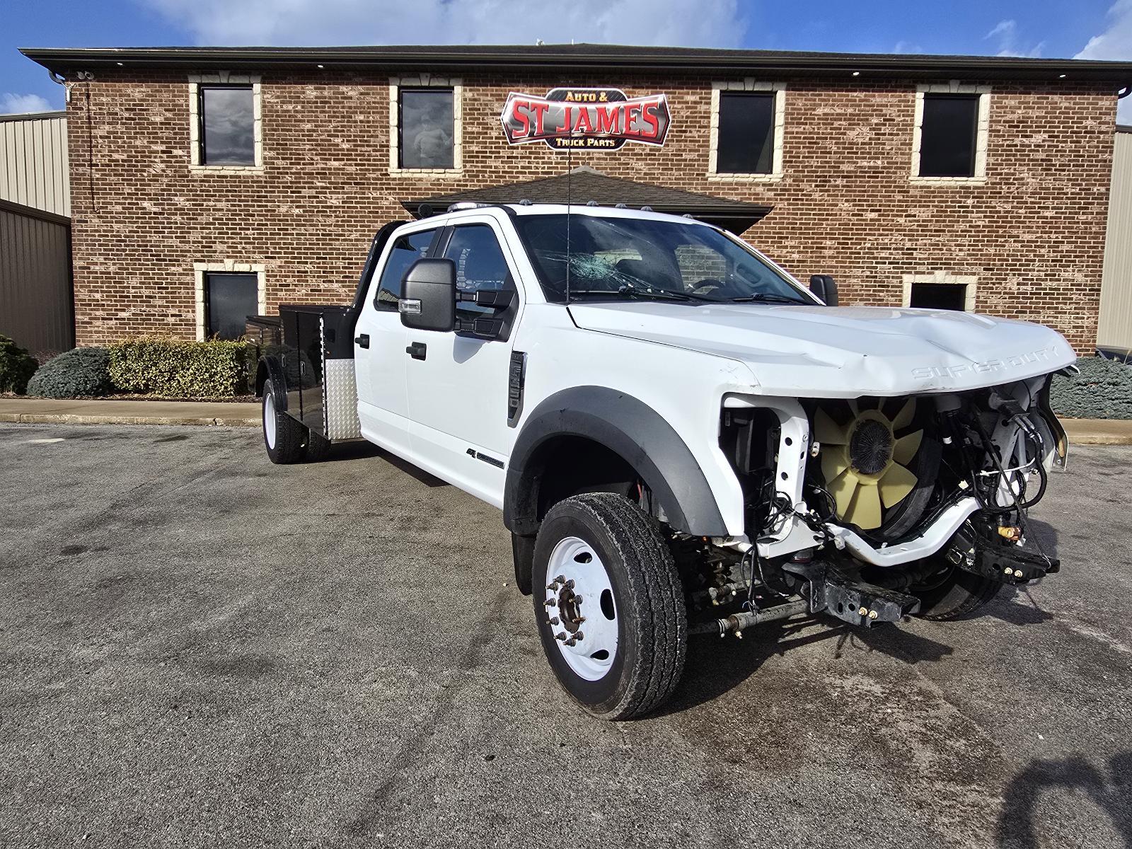 2022 Ford F-550 Super Duty Chassis Cab