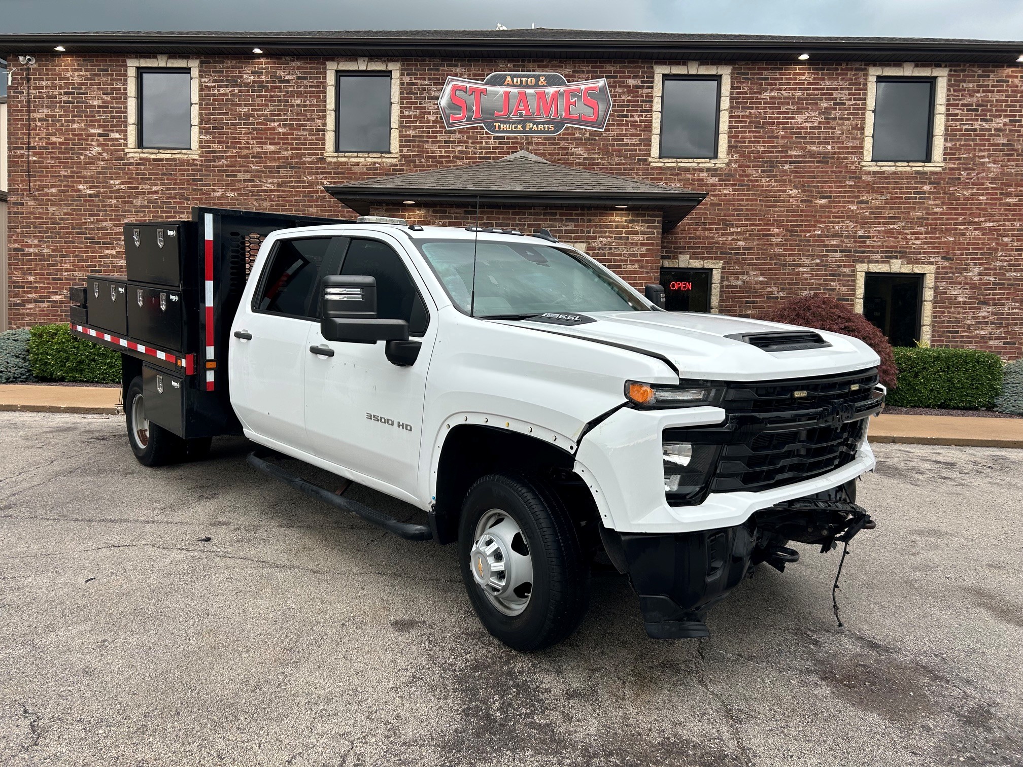 2024 Chevrolet Silverado 3500 Chassis Cab Work Truck