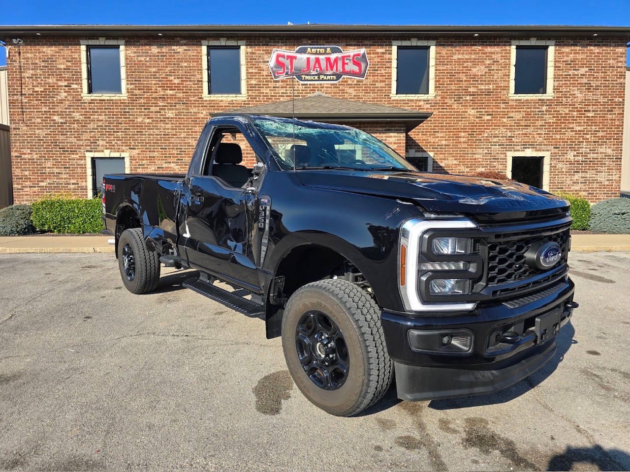 2024 Ford F-350 Super Duty XL's photo