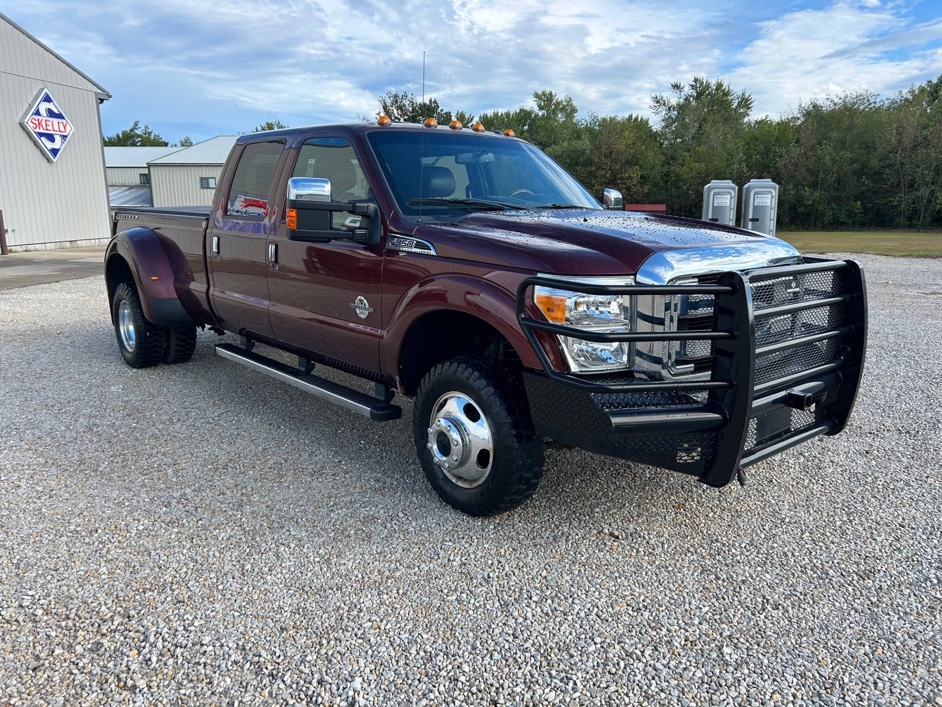 2016 Ford F-350 Super Duty Platinum's photo